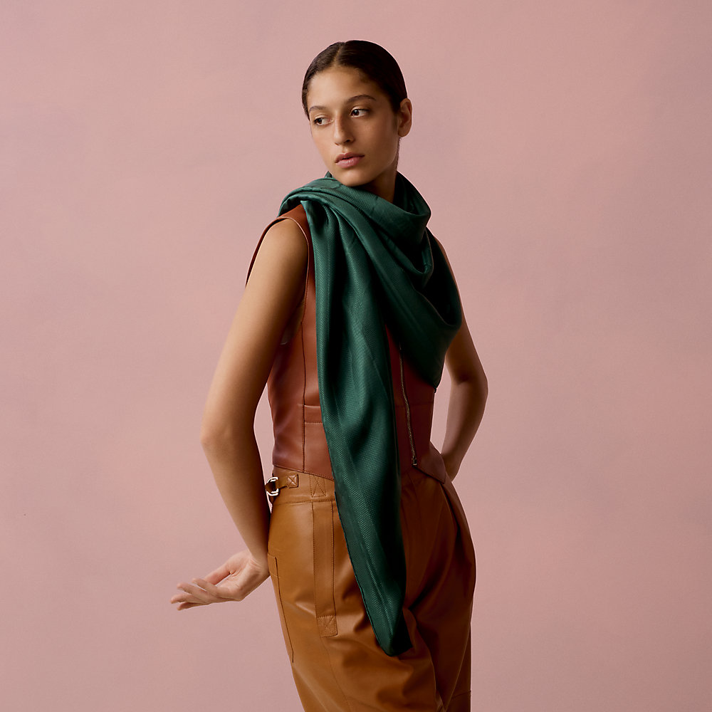 エルメス　HERMES　Eperon d'or　シルク　スカーフ　緑　グリーン eperon-d-or-scarf-135--282977S